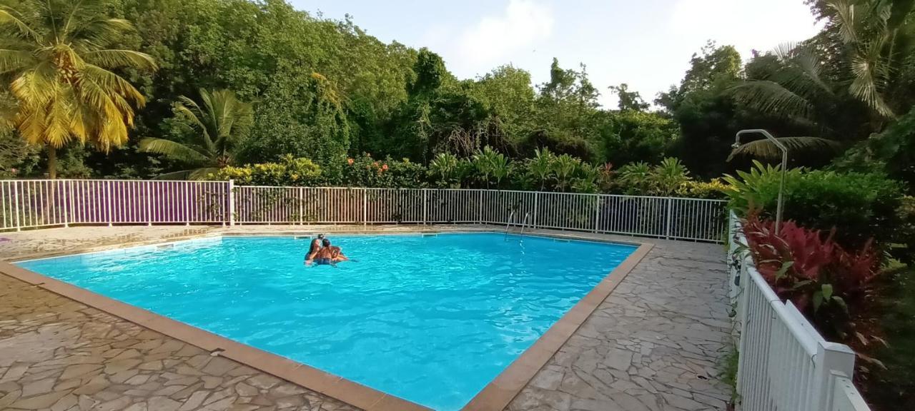 Superbe Appartement Vue Sur Mer Sainte-Anne Luaran gambar